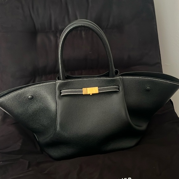 DEMELLIER LONDON! VERY FAMOUS AND USED BY CELEBRITIES! Is NEW YORK MEDIUM! - Picture 5 of 11